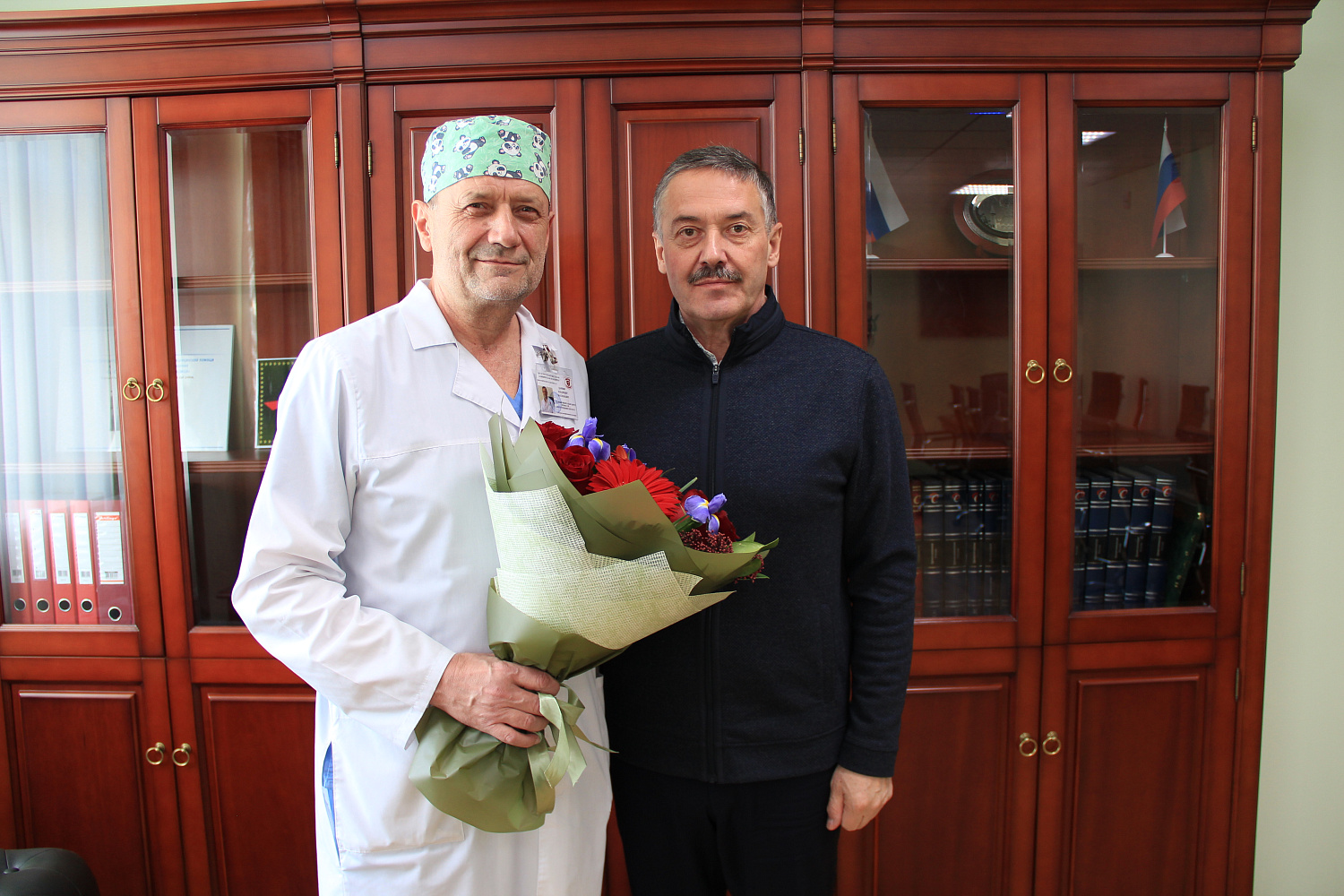 Владимира Дарвина с юбилейным днём рождения поздравили коллеги СОКБ!
